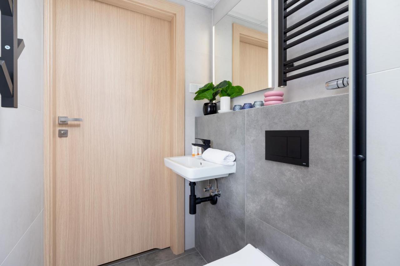 Modern Apartment Srodmiescie Krakow By Noclegi Renters 외부 사진